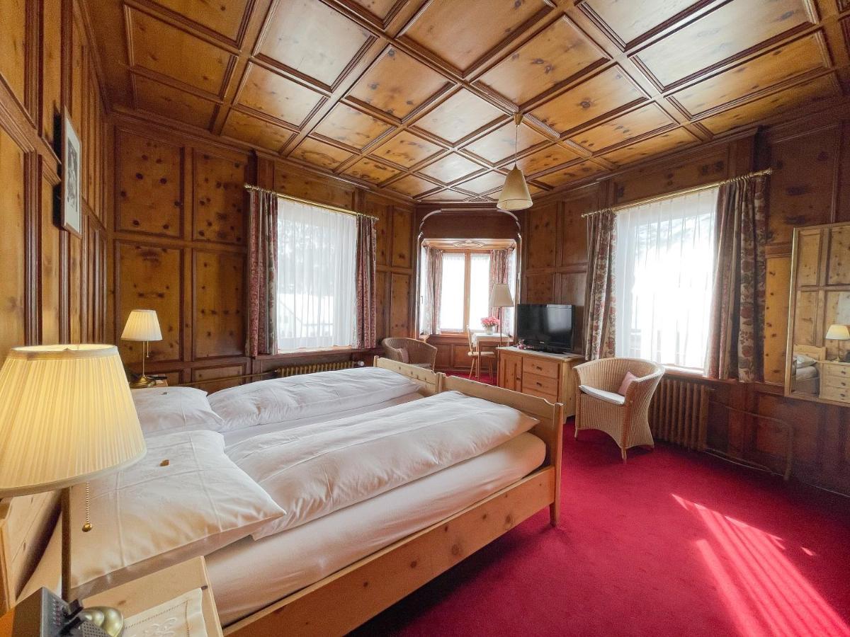 Hotel Engadinerhof 蓬特雷西纳 外观 照片